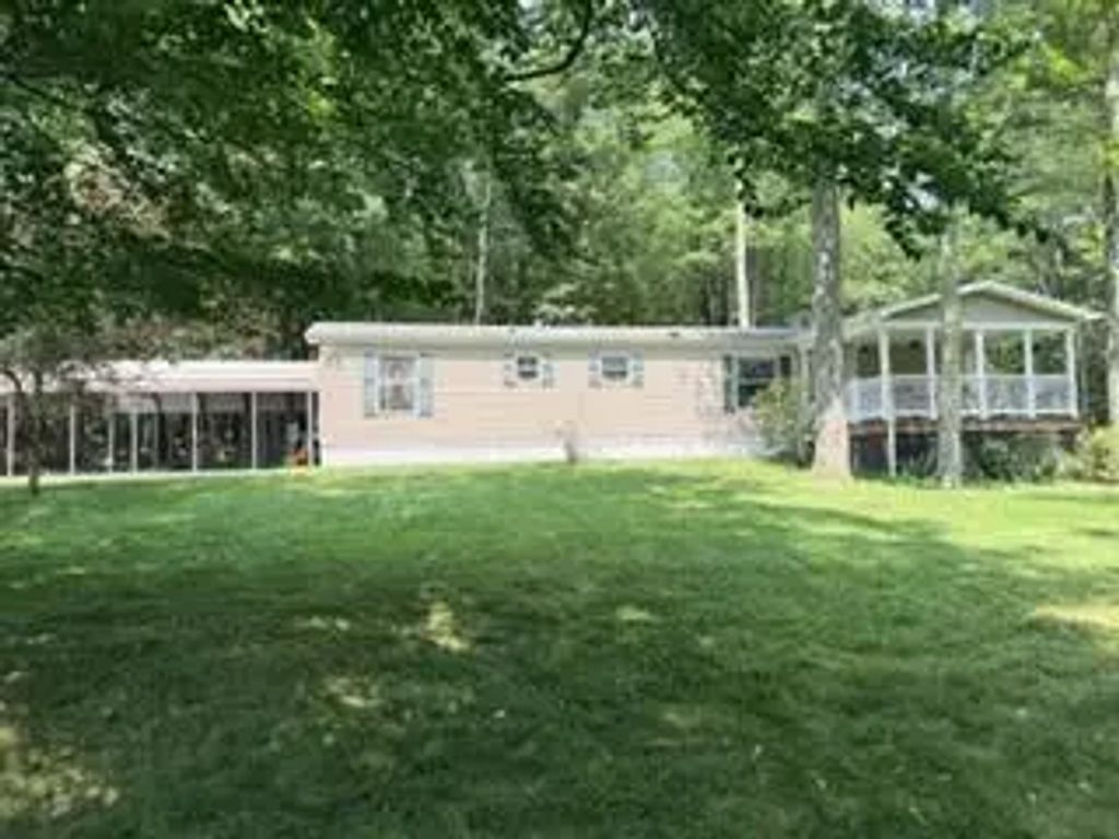 445 Airport Rd, Falls Creek