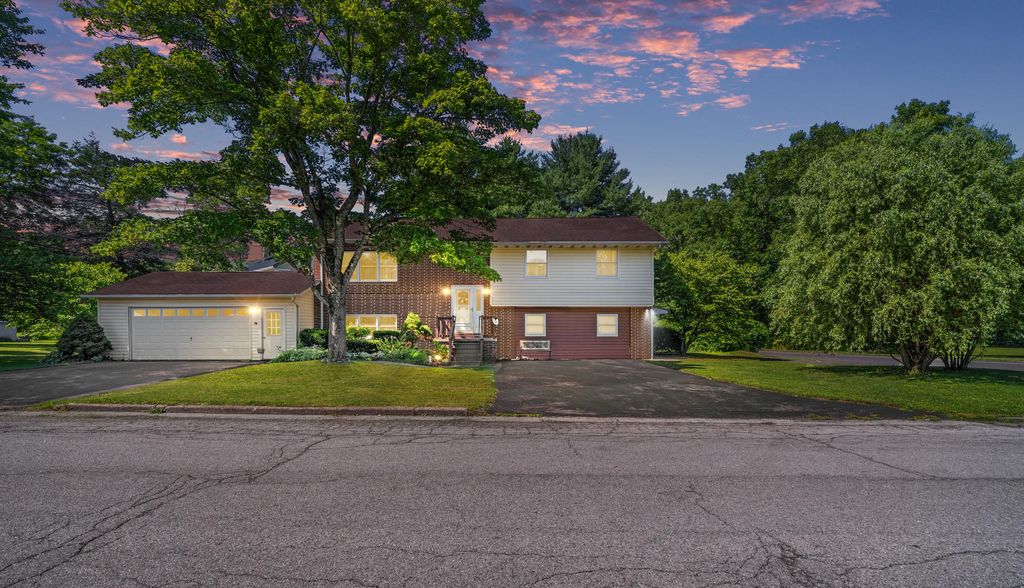 602 Arnold Ave, Clearfield