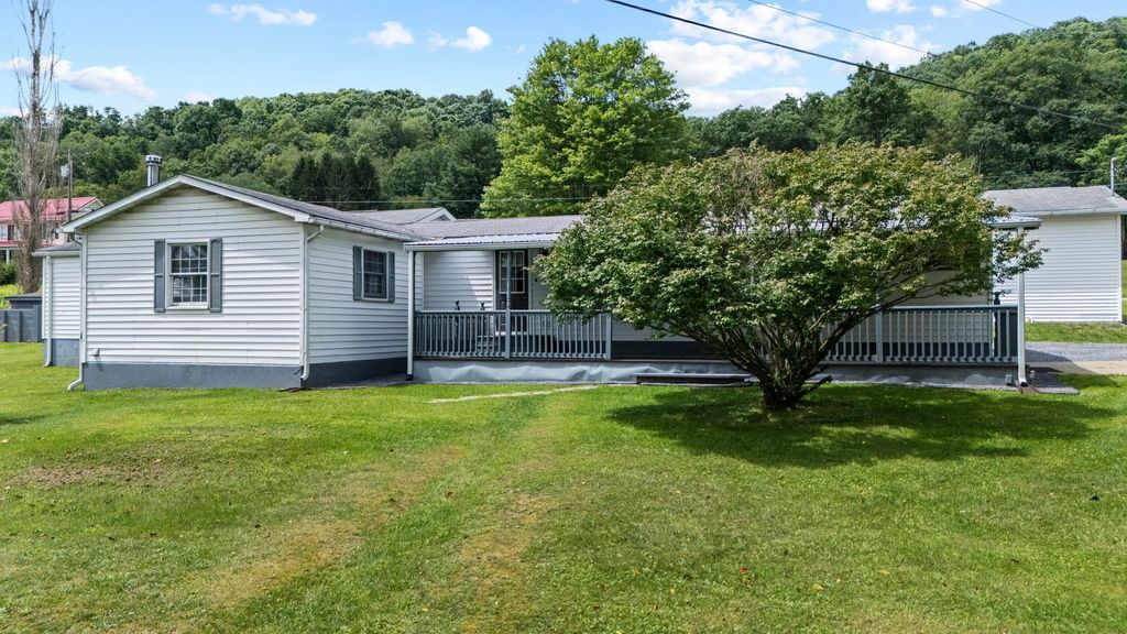 386 Elm St, Weedville