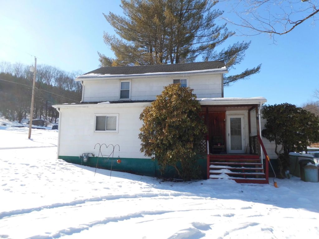 1981 Shawmut Rd, Brockport