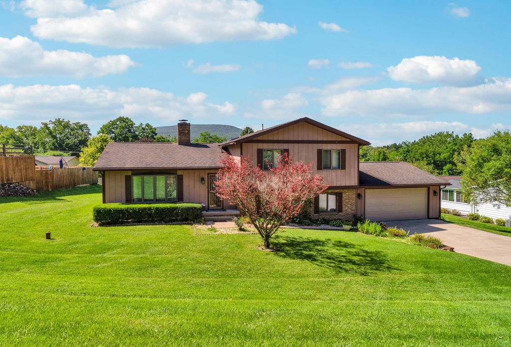 212 Donna St, Hollidaysburg
