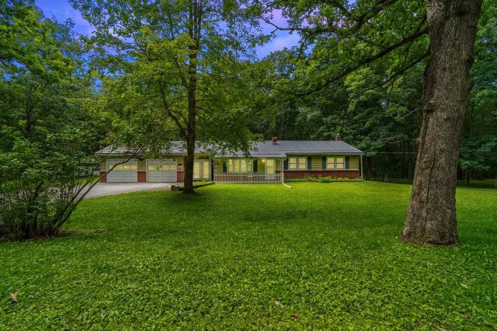 640 Oak St, Sandy Ridge