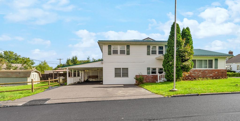 528 Walton Ave, Altoona