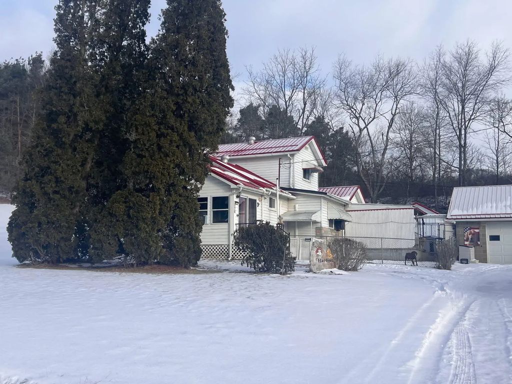 2974 Dora Timblin Rd, Punxsutawney
