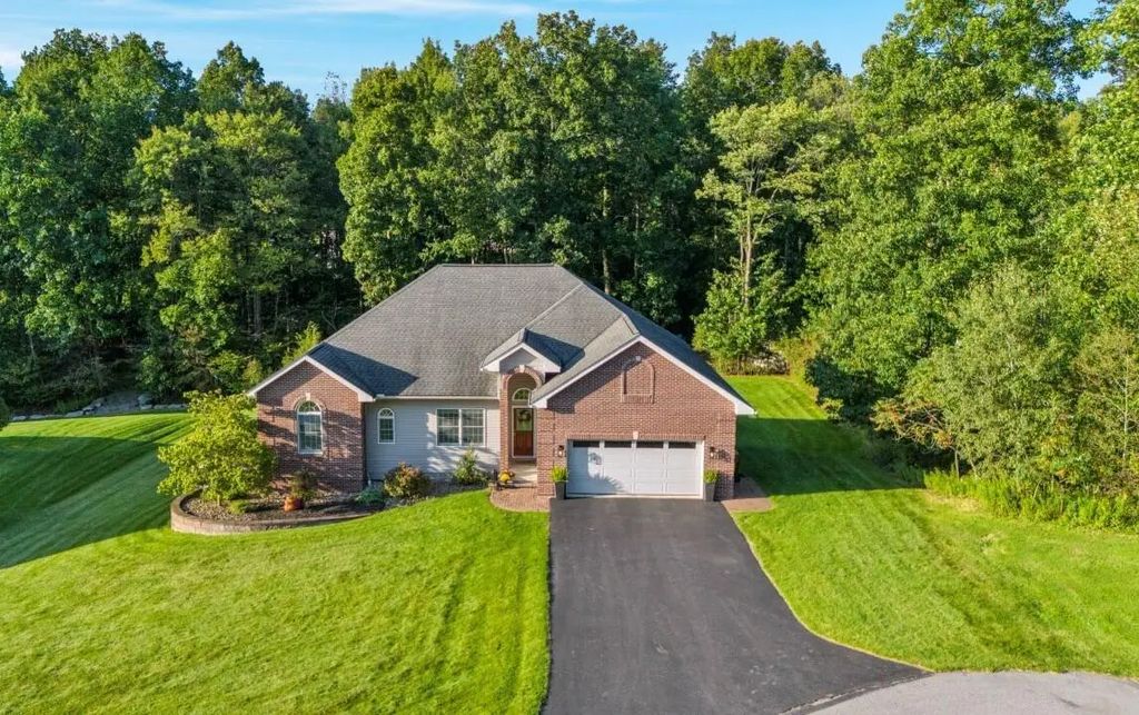 105 Moravian Dr, Dubois