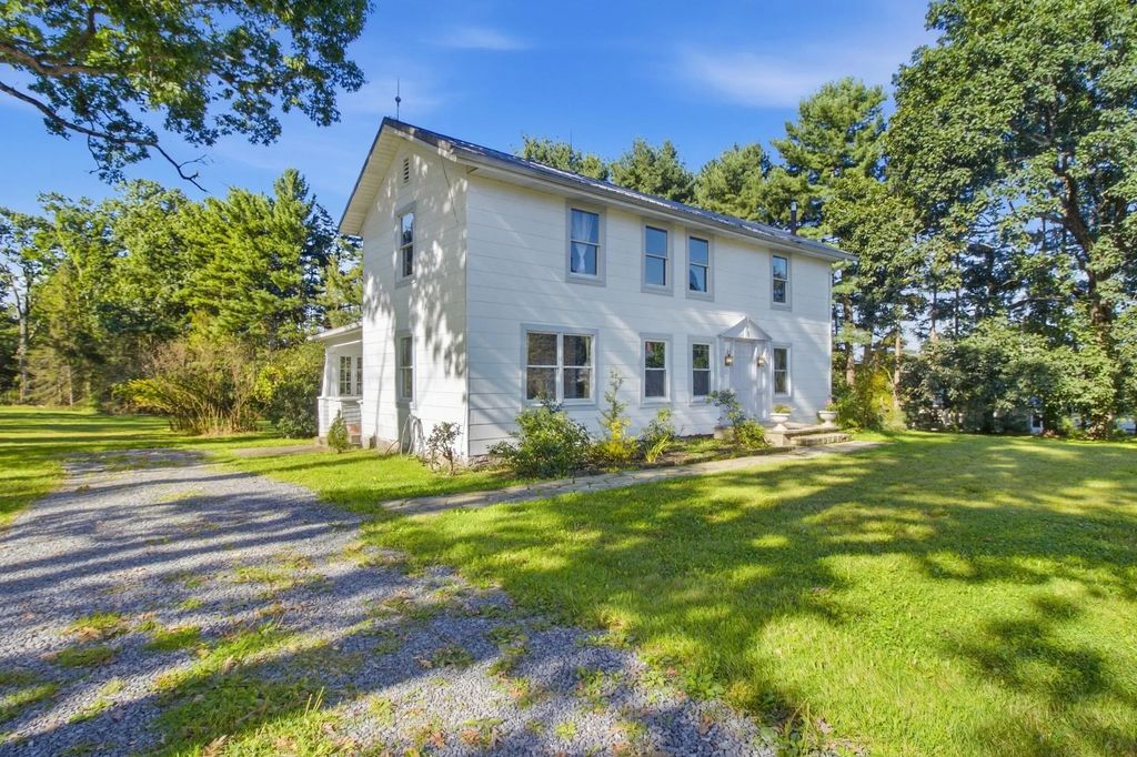 25 Waterford Pike, Brookville