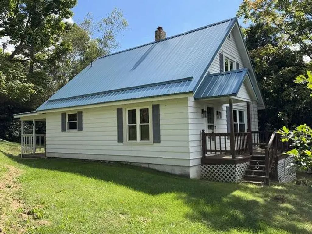 20 Short St, Brookville