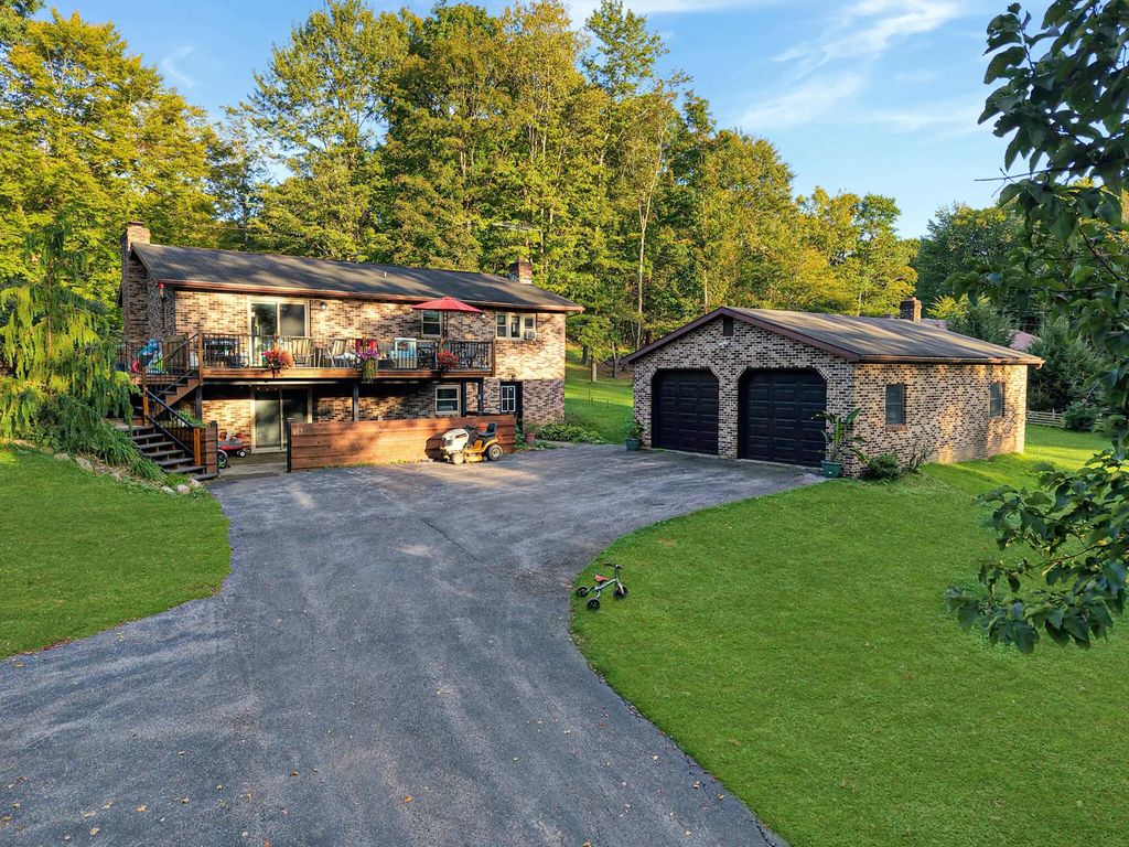 467 Buskirk Rd, Falls Creek