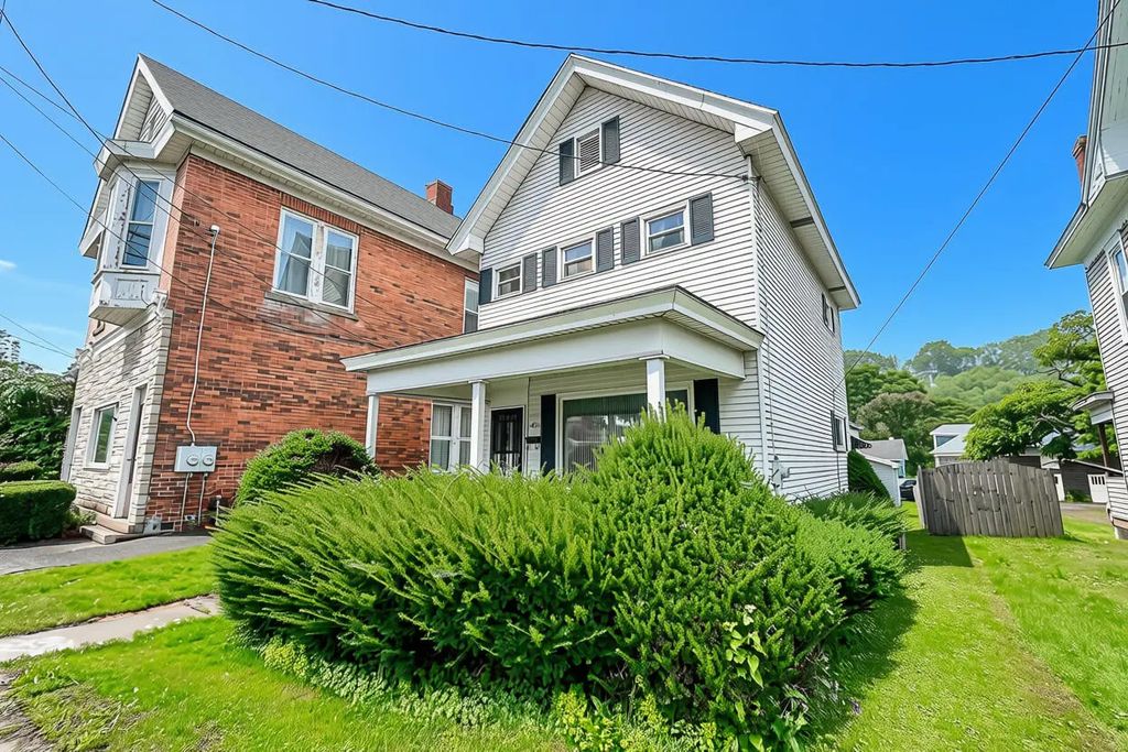 1031 Mahoning St, Punxsutawney