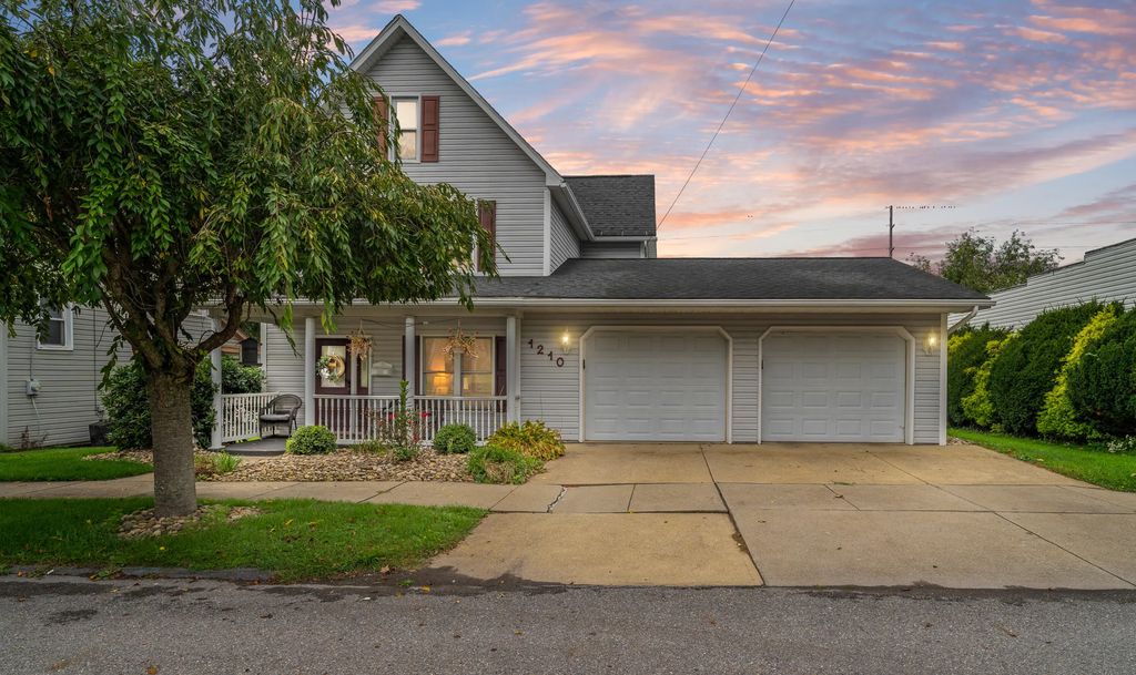 1210 Daisy St, Clearfield