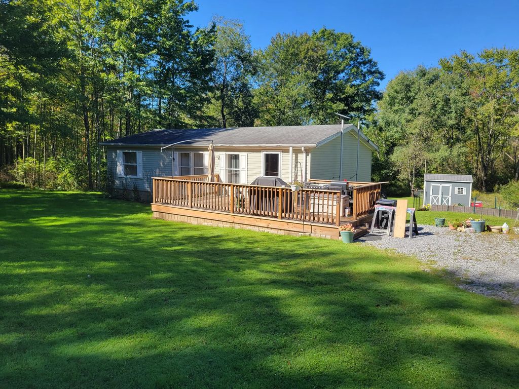 1044 Kesterholt Rd, Reynoldsville