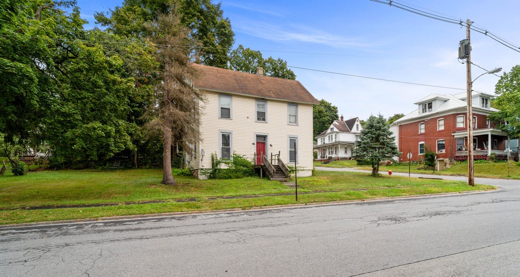 22 4th St, Clearfield