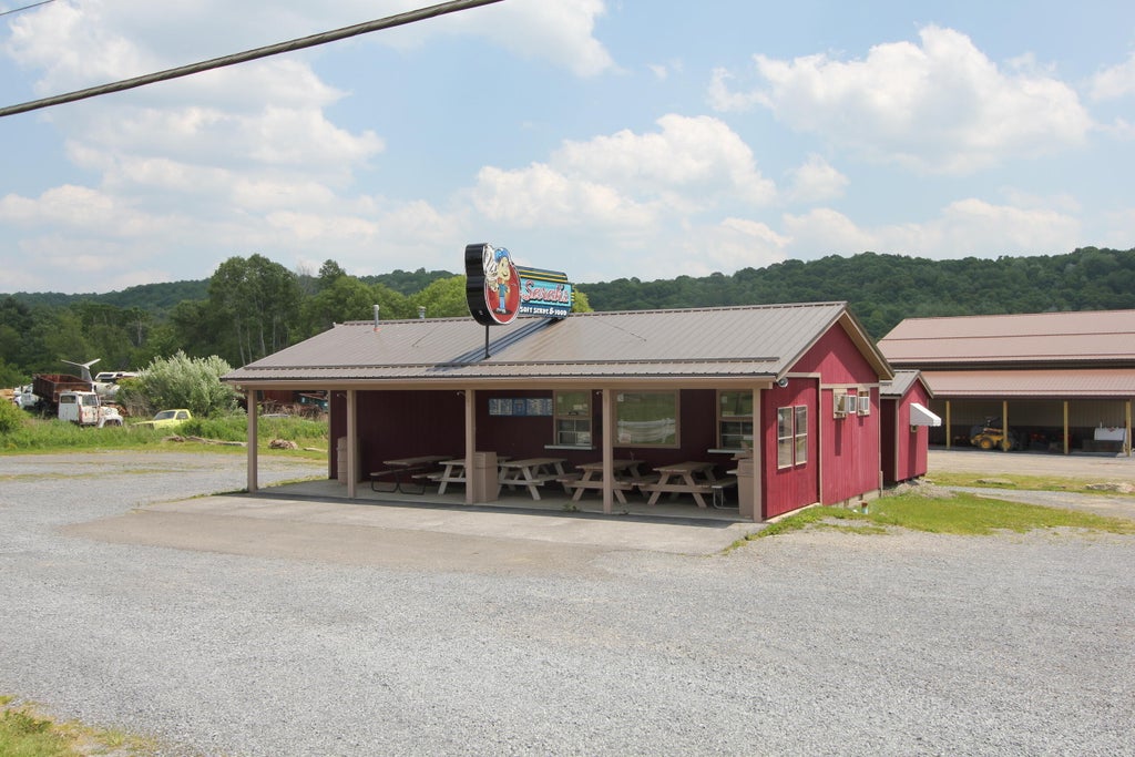 317 Broadway St, Reynoldsville