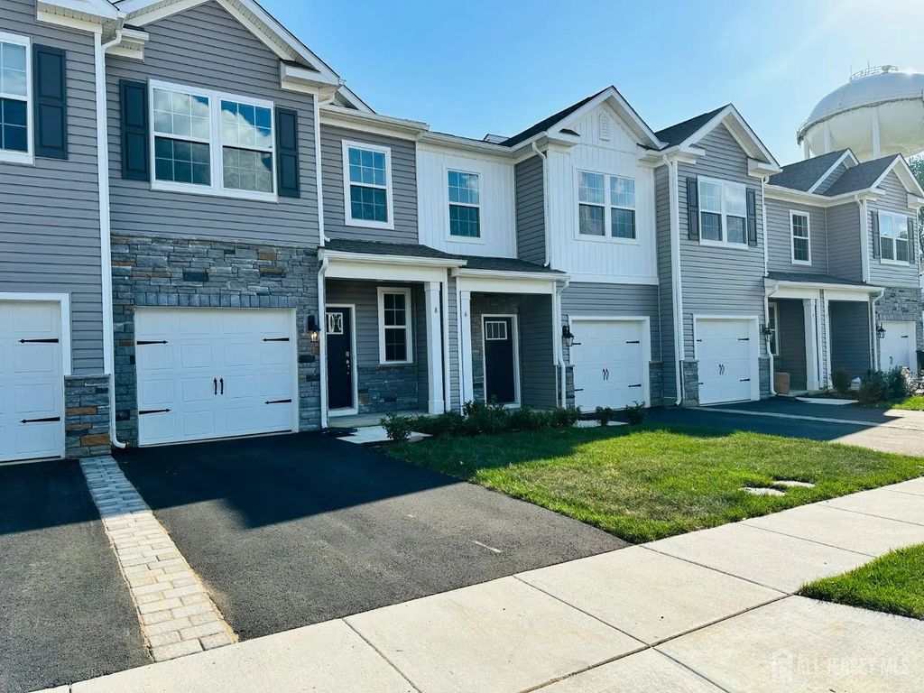 8 Elenor Lane, Westampton
