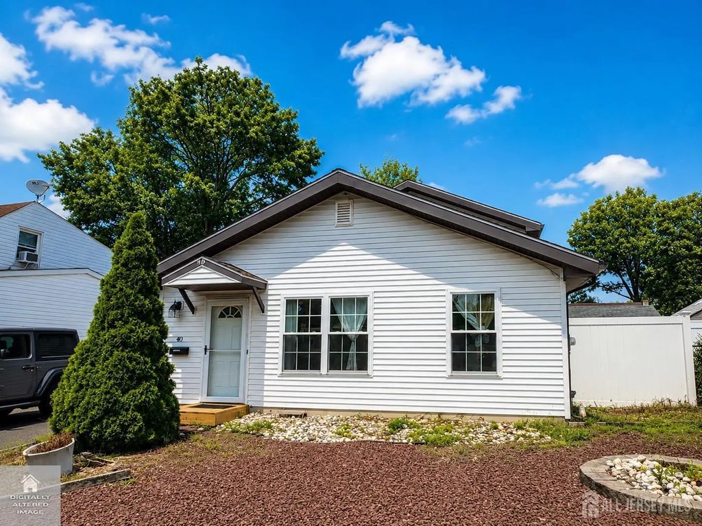 40 Compton Avenue, Hazlet