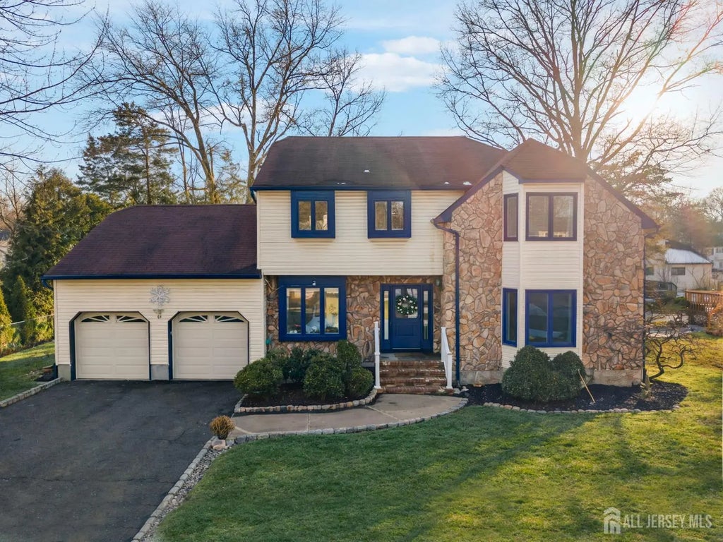 107 Van Dyke Court, Hillsborough