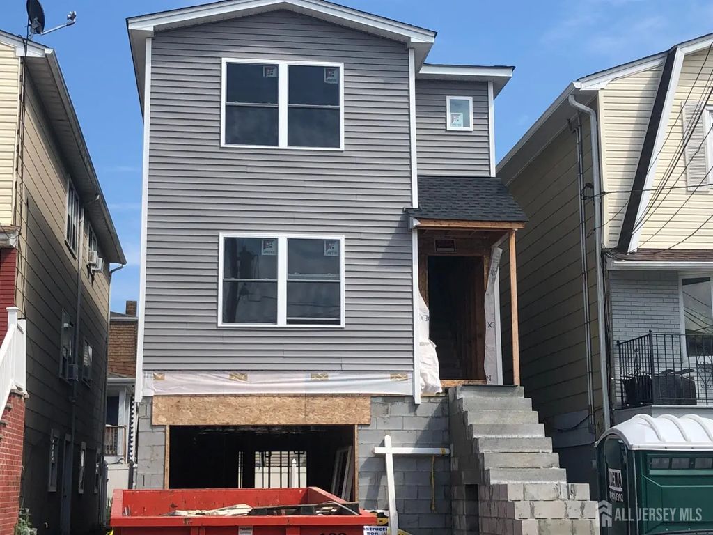 113 Judy Drive, Keasbey