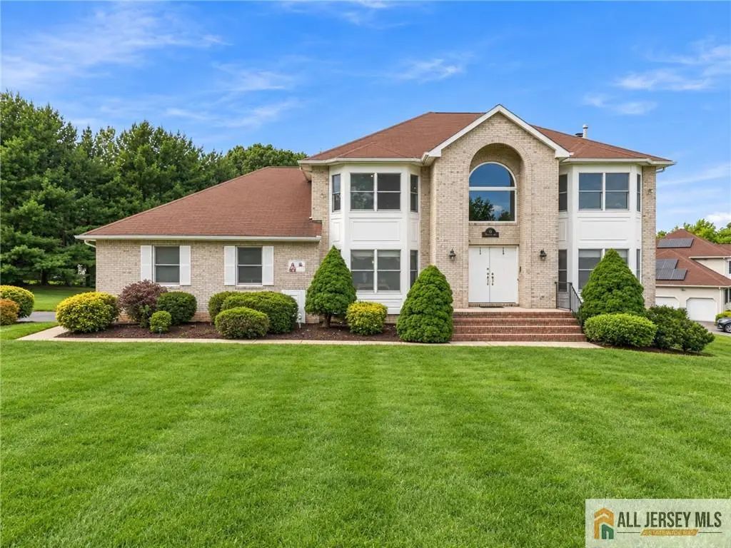 1 Launcelot Lane, Monroe