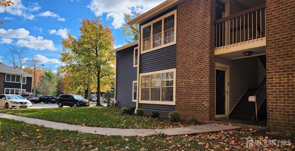 63 Pennsylvania Way, North Brunswick