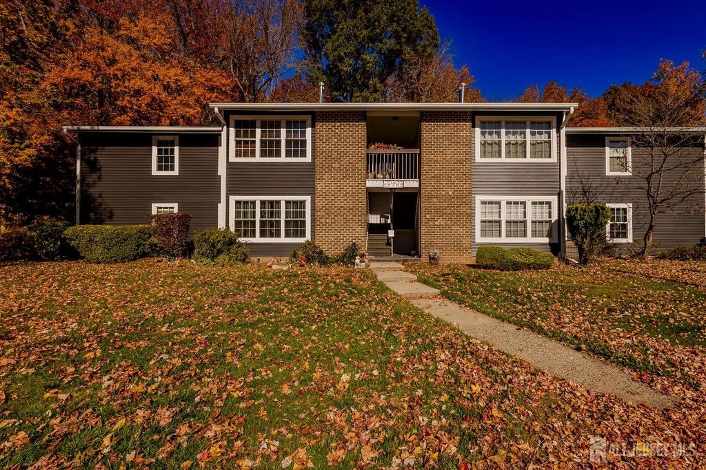 63 Pennsylvania Way, North Brunswick