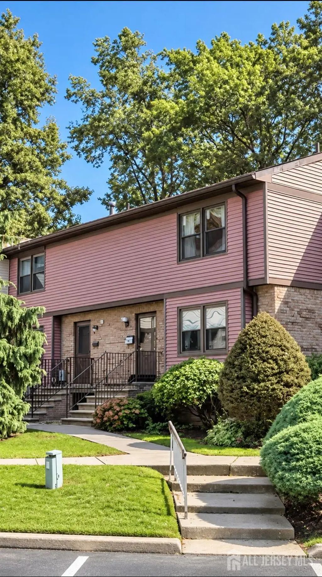 71 Highview Drive, Woodbridge Proper