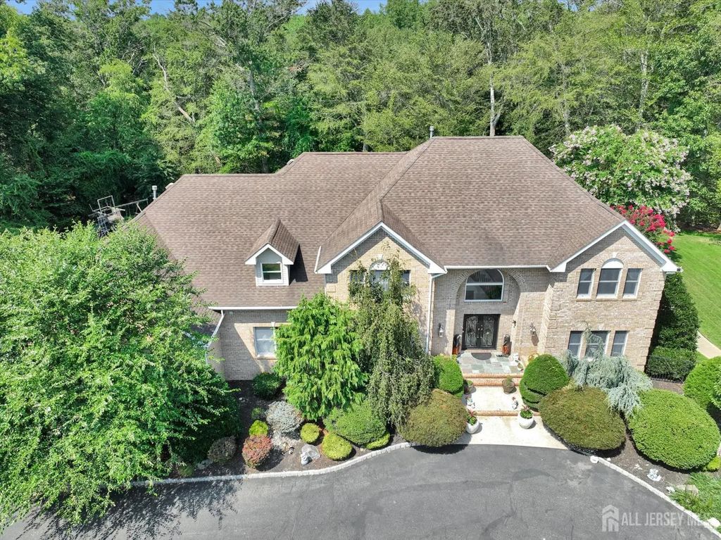 3 Greenwich Court, South Brunswick