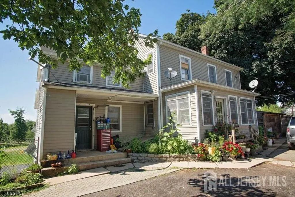 90 Old Georgetown Road, Franklin