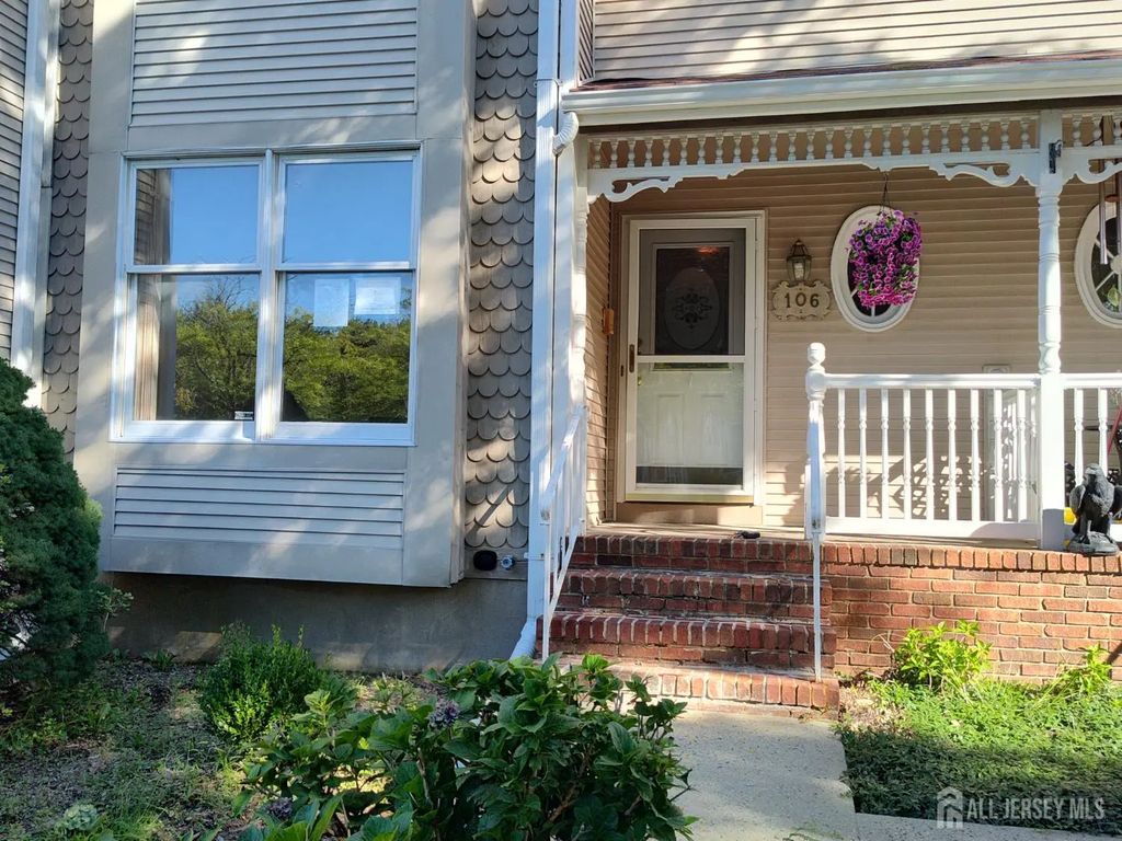 106 Northampton Drive, Holmdel