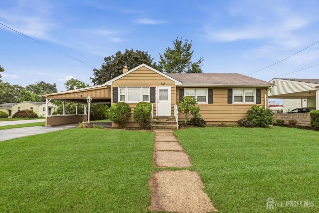 320 Suttons Lane, Edison