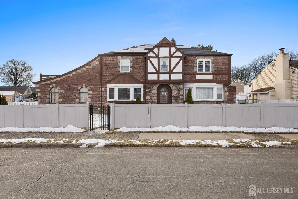 80 Glenwood Avenue, Elmwood Park