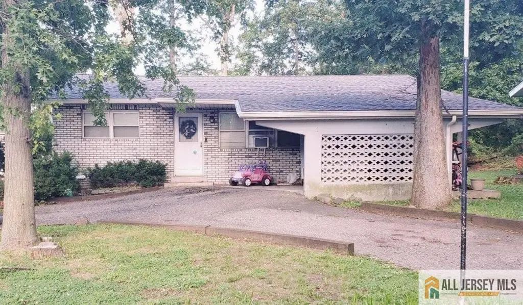 30 Caswell Avenue, Fords