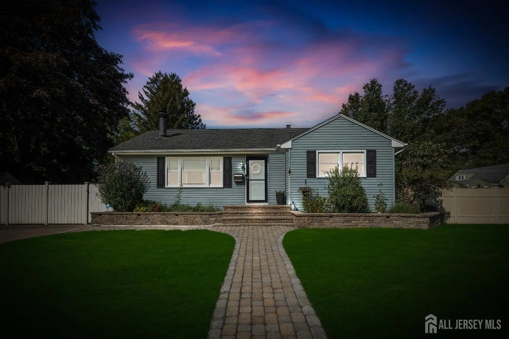 116 Player Avenue, Edison