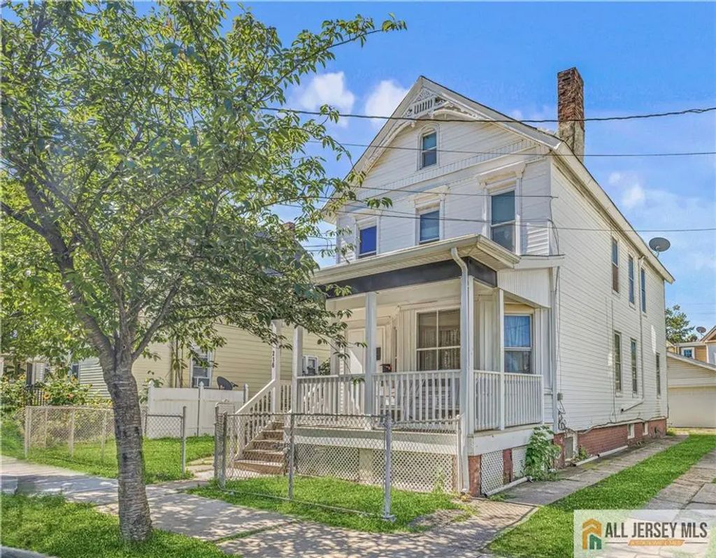 216 Handy Street, New Brunswick