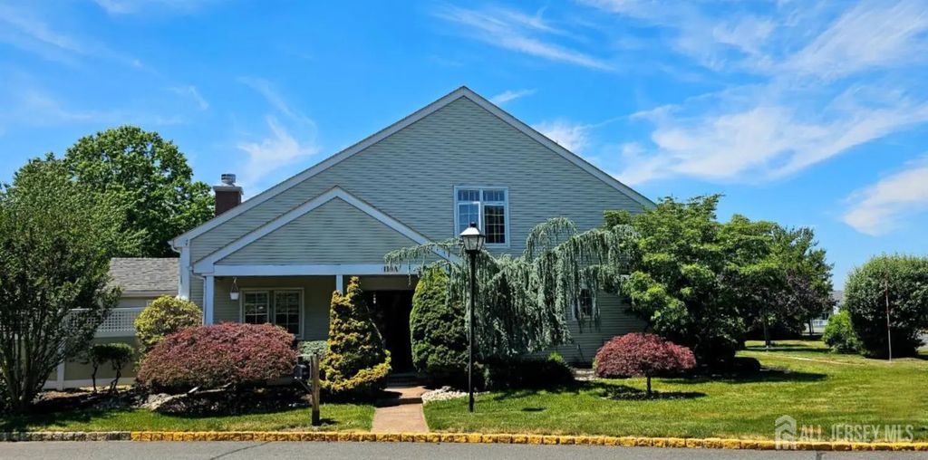 110 Winthrop Road, Monroe