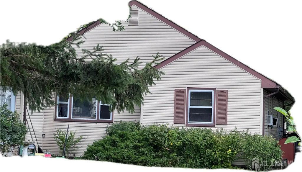 16 Laurence Parkway, Old Bridge