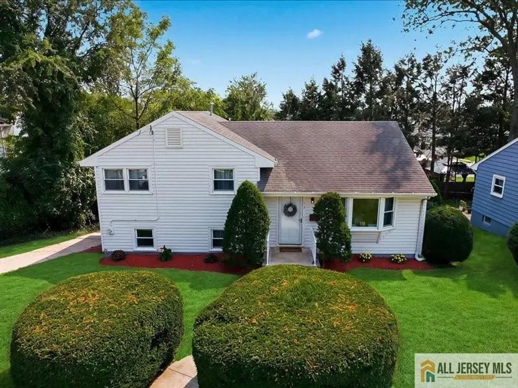 13 Glencourt Avenue, Edison