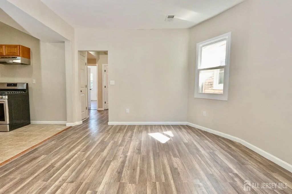 186 N 17th Street, East Orange