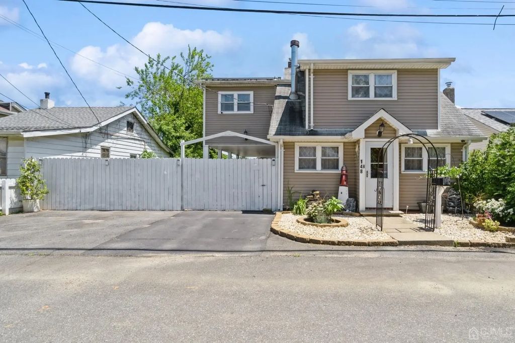 148 Mckinley Avenue, Old Bridge