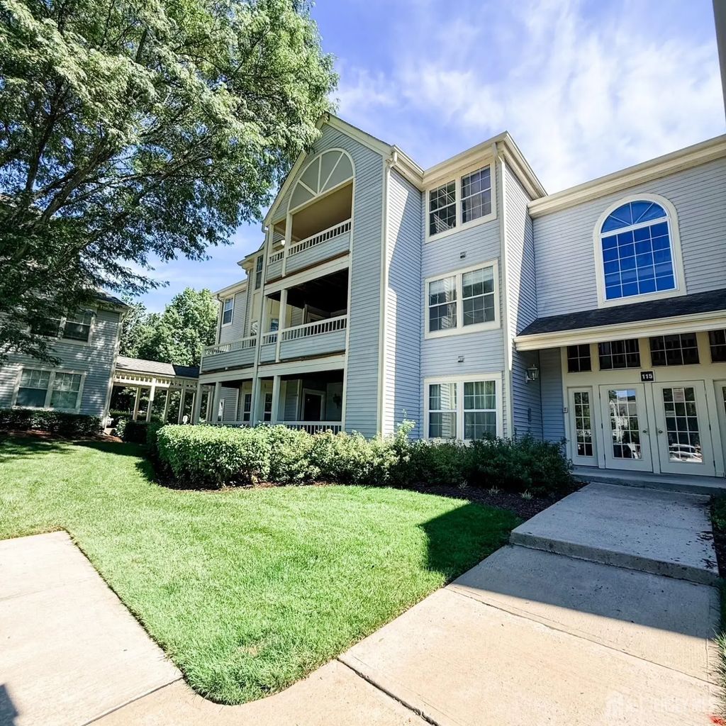 115 Federal Court, West Windsor