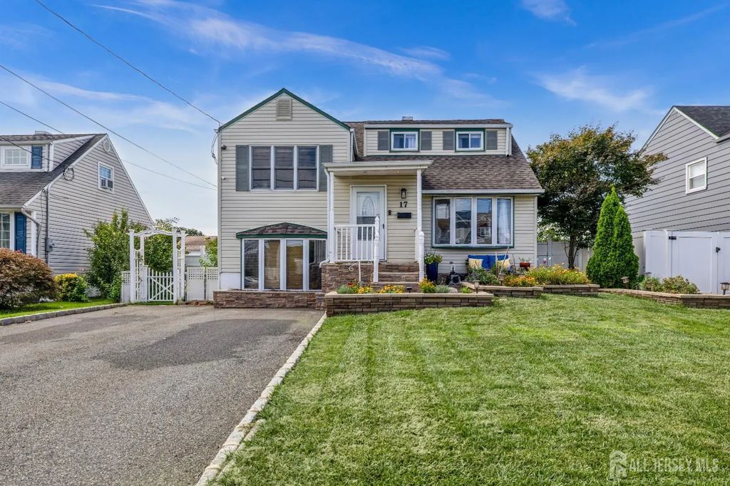 17 Carter Place, Sayreville