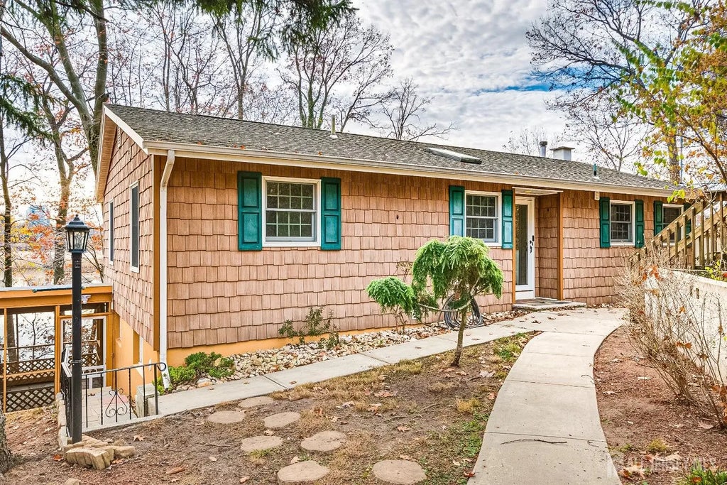 31 Cardownie Street, Edison