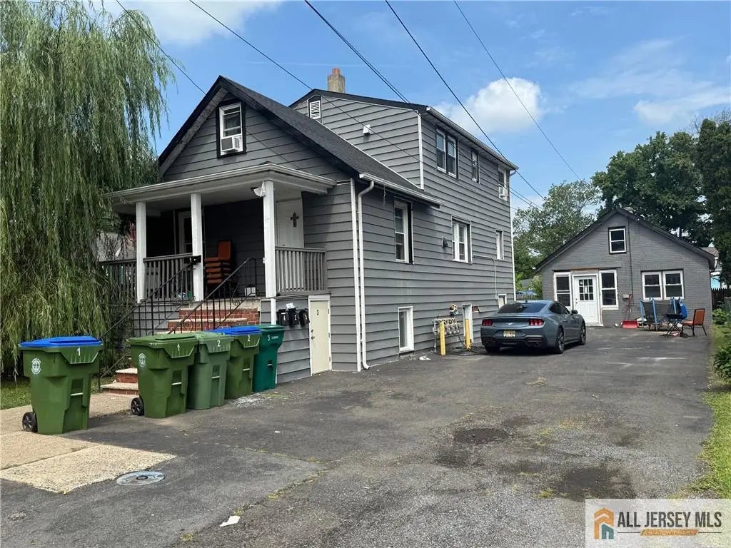 67 Foyer Street, Edison