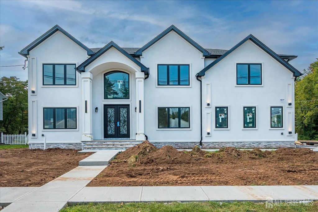 54 Nevsky Street, Edison