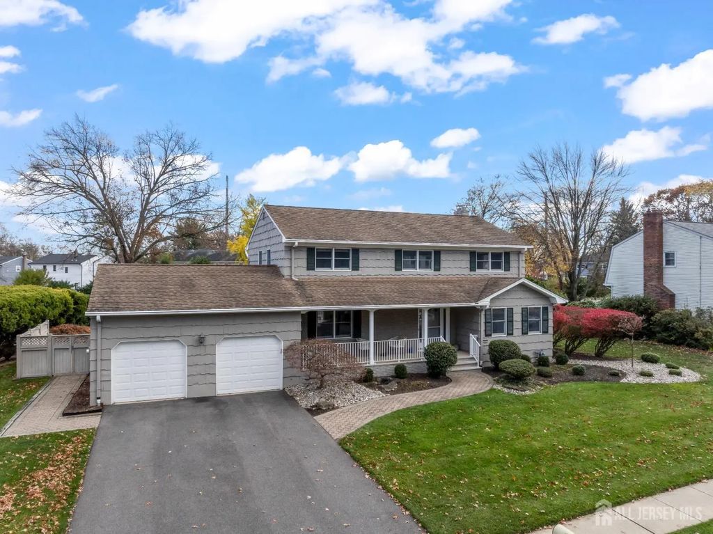 990 Hoover Drive, North Brunswick