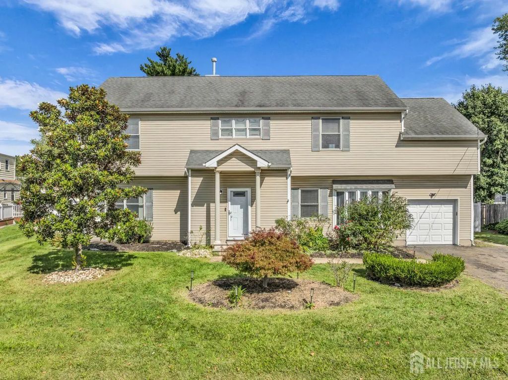 6 Middlesex Road, Matawan