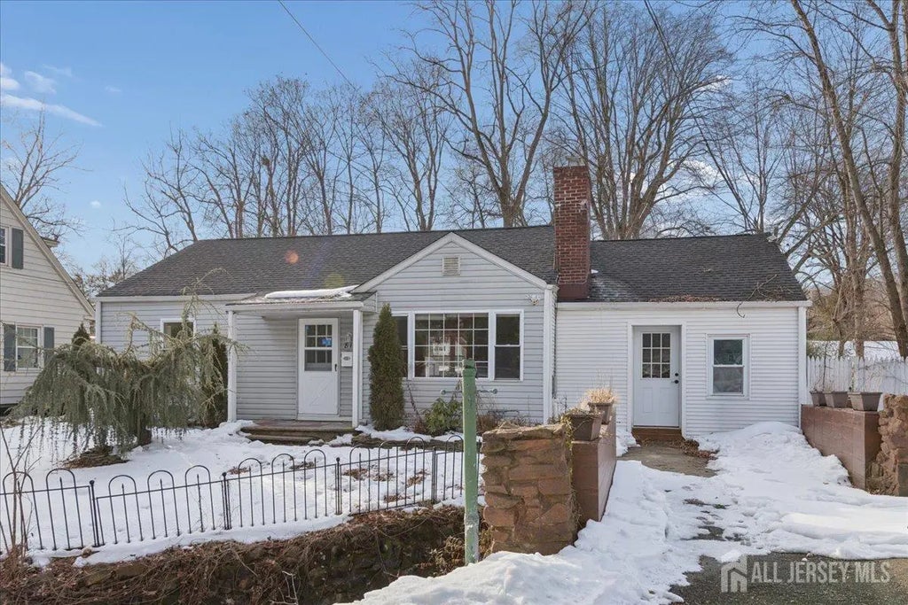 811 Mountain Avenue, Bound Brook