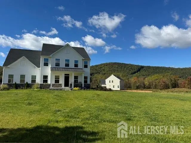 2 Drake Court, Washington Twp