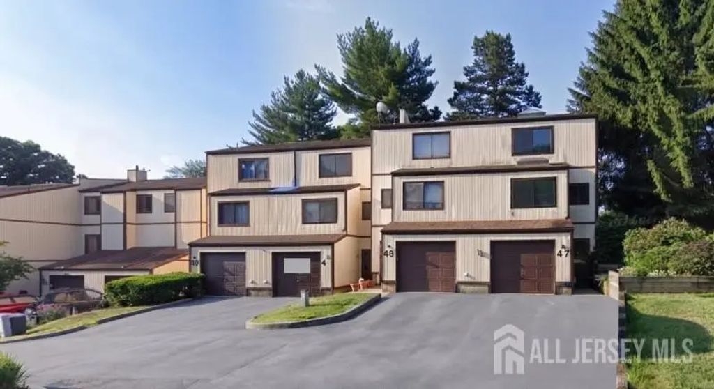 48 Ellen Heath Drive, Old Bridge