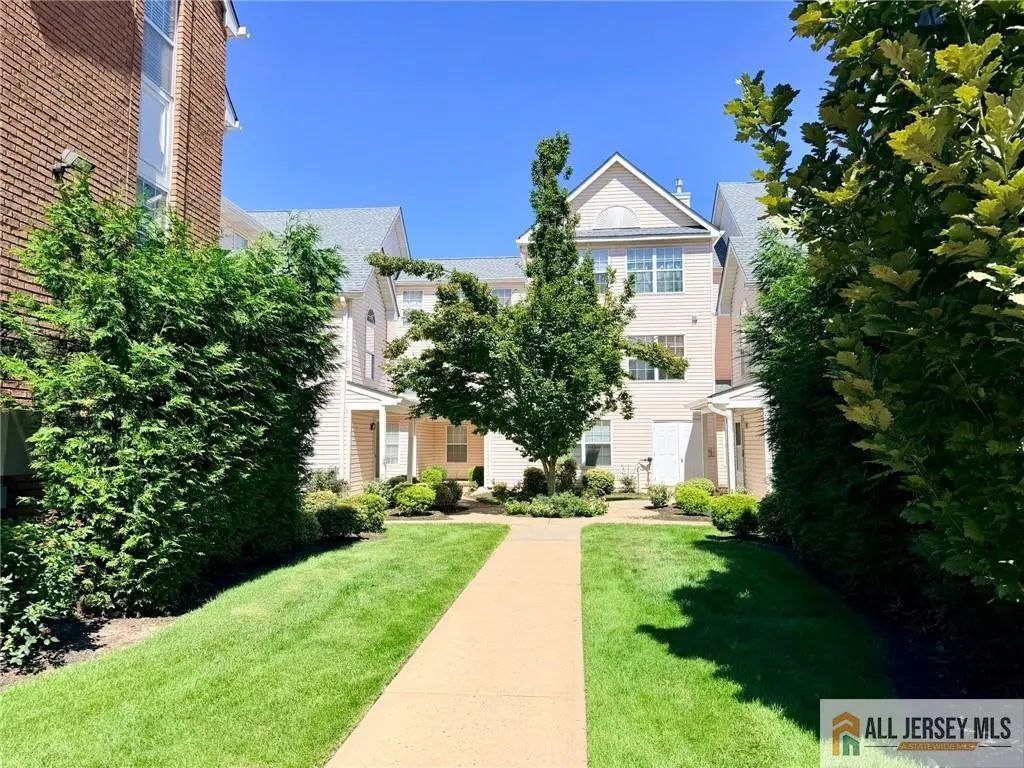 412 Plymouth Road, North Brunswick