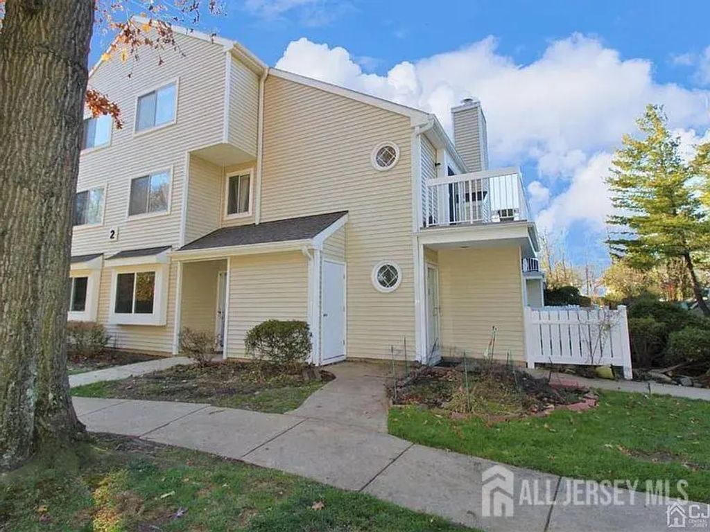 17 Deerberry Lane, South Brunswick